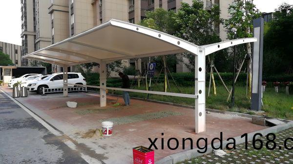 膜結(jié)構(gòu)非機(jī)(ji)動(dòng)(dong)車(che)棚：城(cheng)市(shi)空間(jian)的(de)藝(yi)術(shù)(shu)與(yu)實(shí)(shi)···