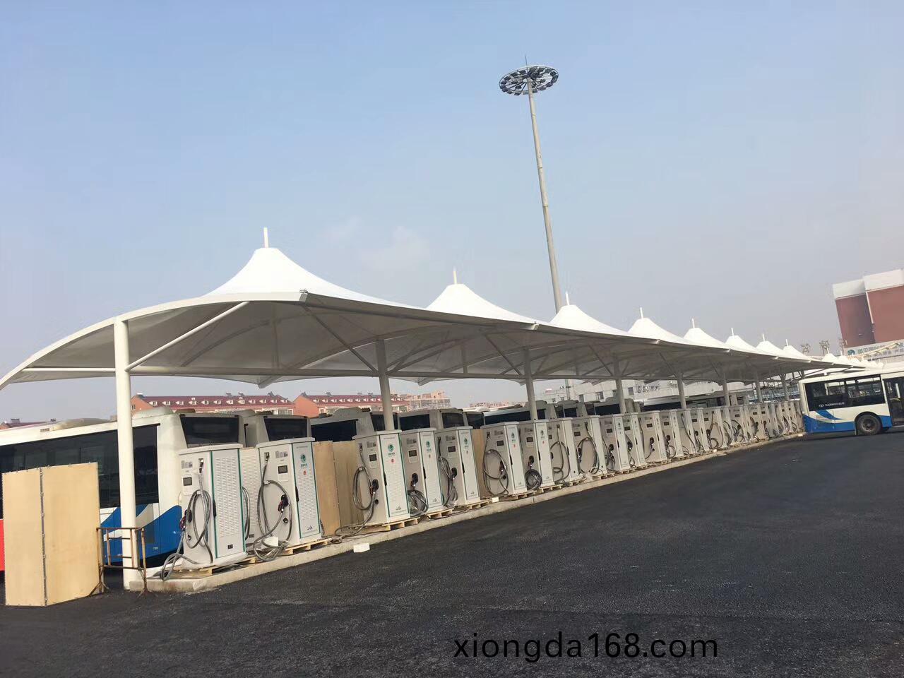 新(xin)能源(yuan)膜結(jie)構(gou)停車(che)棚