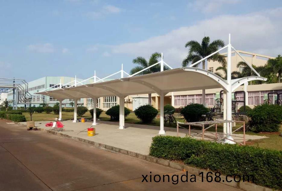 景(jing)觀(guan)膜(mo)結(jie)構停車棚