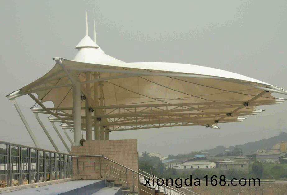 `優(yōu)質(zhì)(zhi)膜結(jié)(jie)構(gòu)(gou)看臺(tái)頂(ding)棚(peng)`