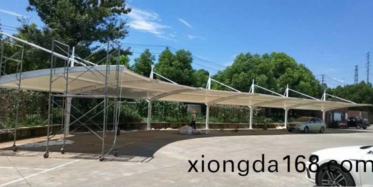 `上(shang)海超杭(hang)承接(jie)的合肥(fei)凱(kai)琳(lin)制冷設備(bei)有(you)限(xian)公司(si)膜結(jie)構停車棚(peng)項目(mu)`