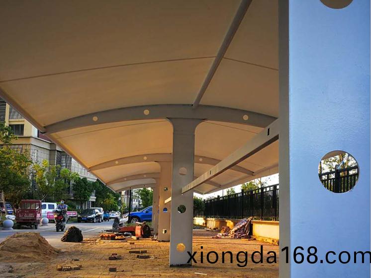 `T字(zi)型(xing)膜結(jie)構(gou)非機(ji)動(dong)車(che)棚—界(jie)首(shou)市藍色雅典(dian)小(xiao)區項目(一)`