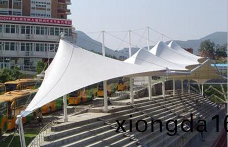 `索(suo)膜結(jie)構(gou)雨(yu)棚車棚(peng)介紹(shao)`