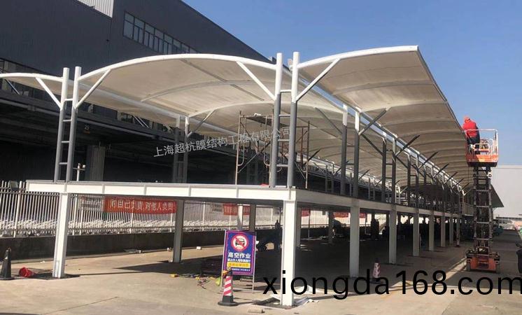 `雙層(ceng)膜結(jié)構(gòu)(gou)車棚(peng)——雅(ya)迪電動(dòng)車無(wu)錫工(gong)廠項(xiàng)(xiang)目`